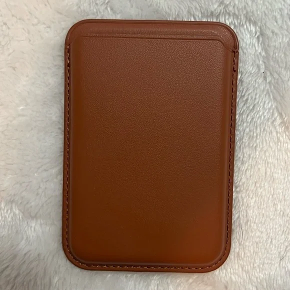 MVMT iPhone 13/14/15 wallet case excellent condition no scratches or  markings